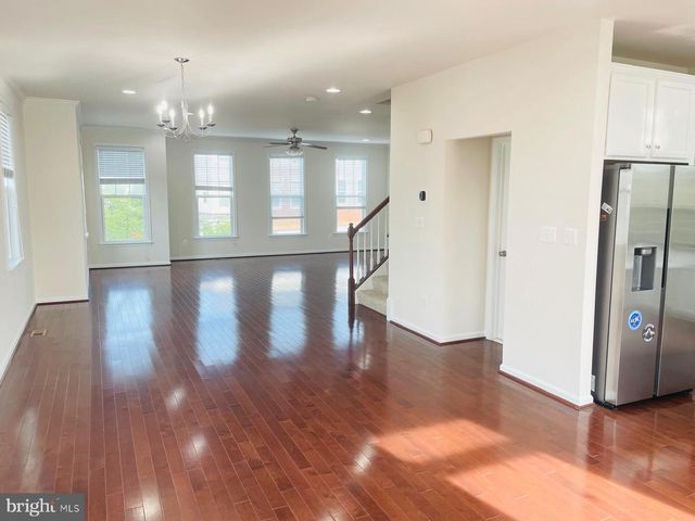 24677 CAPECASTLE TER, Aldie, VA 20105