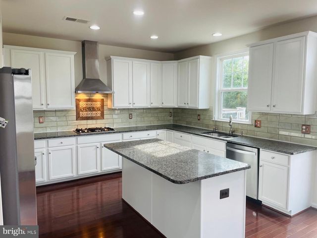 24677 CAPECASTLE TER, Aldie, VA 20105