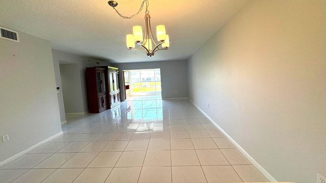 5876 Regal Glen Drive 108, Boynton Beach, FL 33437