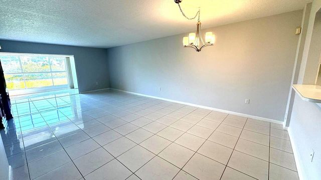 5876 Regal Glen Drive 108, Boynton Beach, FL 33437