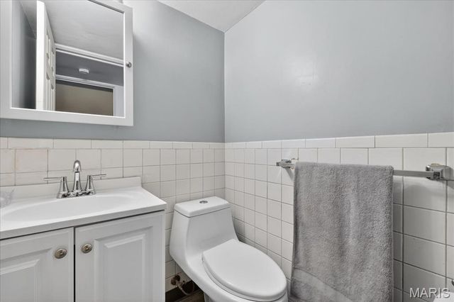 1054 Willow Brook Drive, St Louis, MO 63146