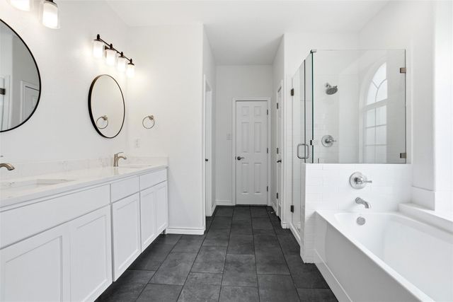 208 Wisteria Way, Red Oak, TX 75154