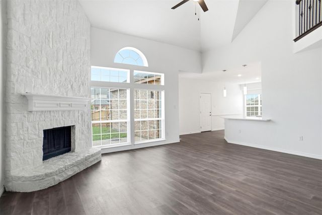 208 Wisteria Way, Red Oak, TX 75154