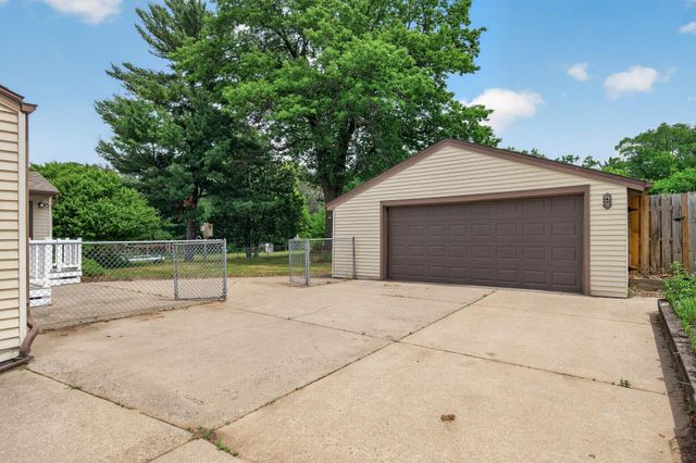 7939 Pleasant View Drive NE, Spring Lake Park, MN 55432