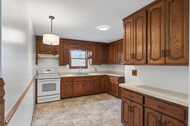 7939 Pleasant View Drive NE, Spring Lake Park, MN 55432
