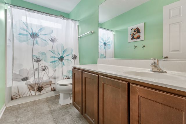 1157 Clearwater Drive, Pingree Grove, IL 60140