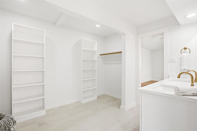 14118 Sandfield Drive, Houston, TX 77077