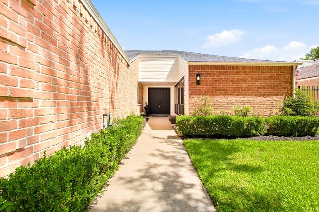 14118 Sandfield Drive, Houston, TX 77077