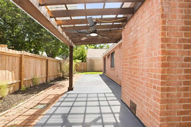14118 Sandfield Drive, Houston, TX 77077