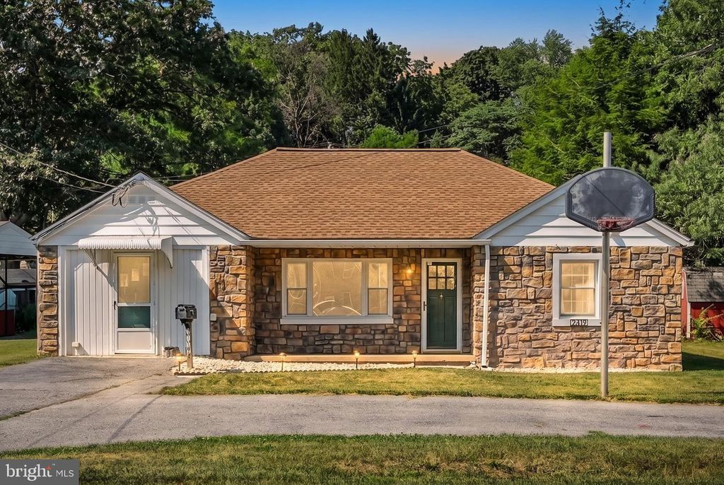 2419 GUILFORD ST, Lebanon, PA 17046