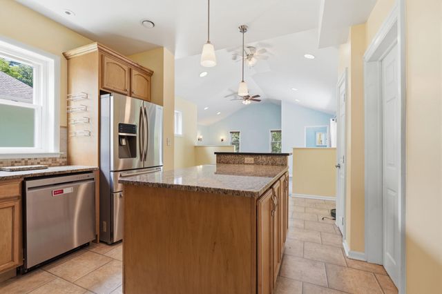 211 SHADY LN, Huntingdon Valley, PA 19006