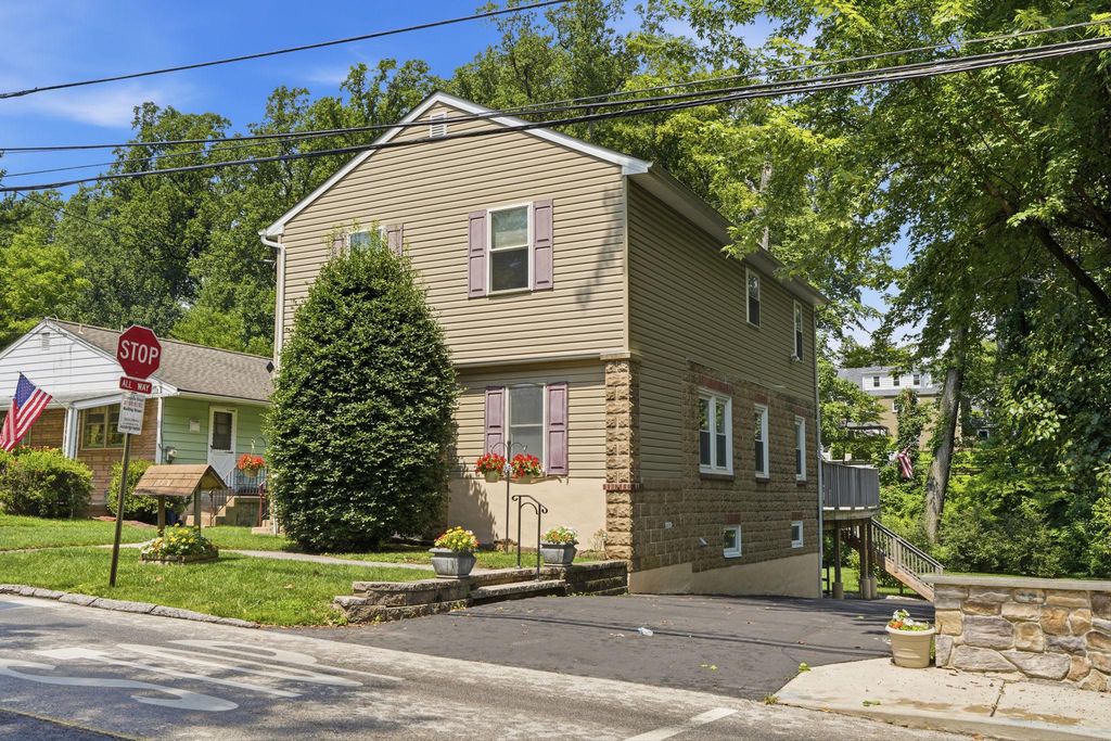 211 SHADY LN, Huntingdon Valley, PA 19006