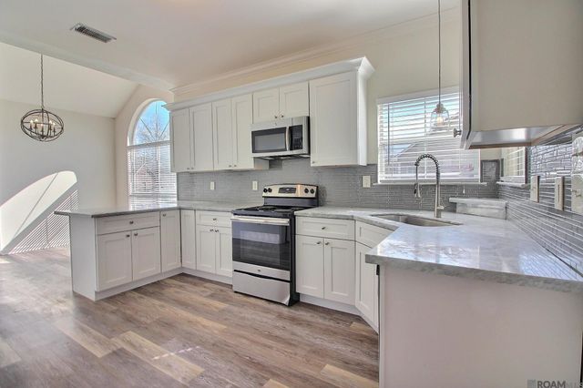 32495 Magnolia Ct, Denham Springs, LA 70706