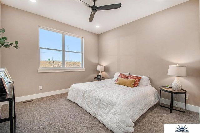 12162 S 115th Street, Papillion, NE 68046