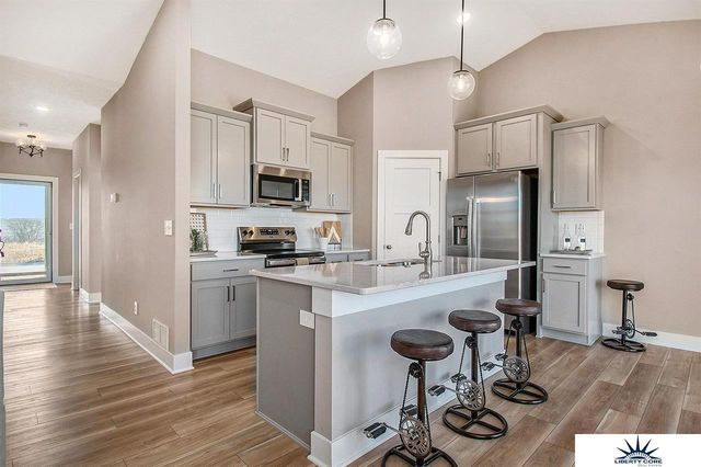 12162 S 115th Street, Papillion, NE 68046