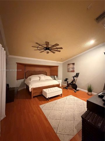 19450 NW 7th St, Pembroke Pines, FL 33029