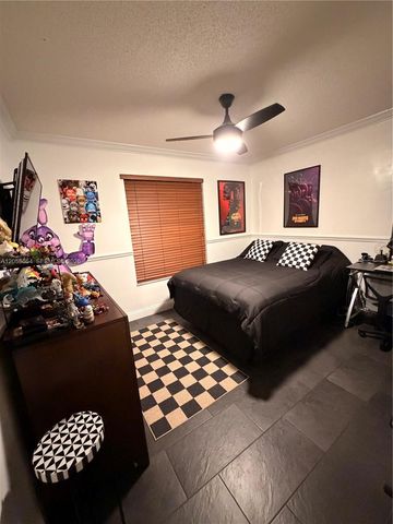 19450 NW 7th St, Pembroke Pines, FL 33029