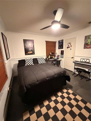 19450 NW 7th St, Pembroke Pines, FL 33029