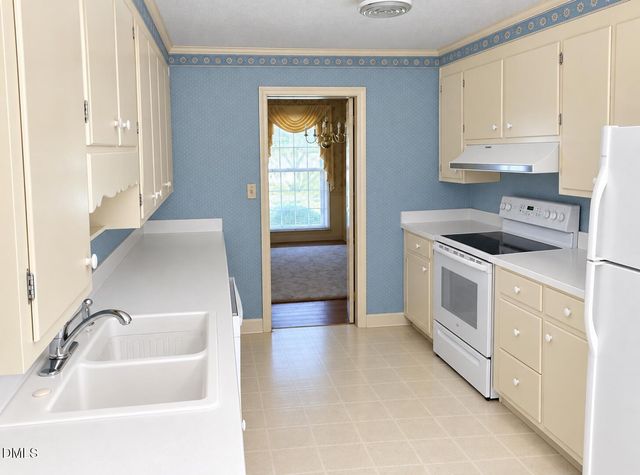 1601 Peace Street, Henderson, NC 27536