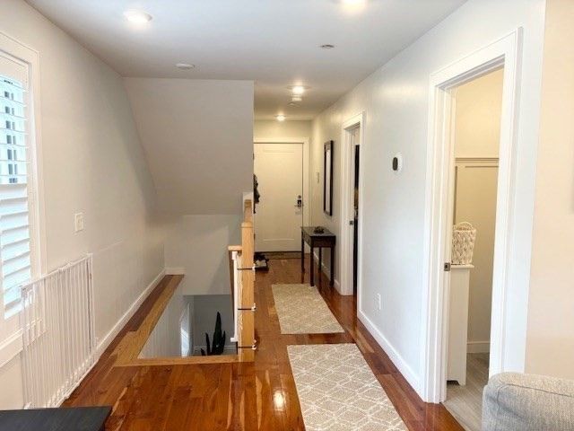 242 R Broadway 1, Somerville, MA 02145