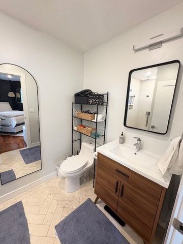 242 R Broadway 1, Somerville, MA 02145