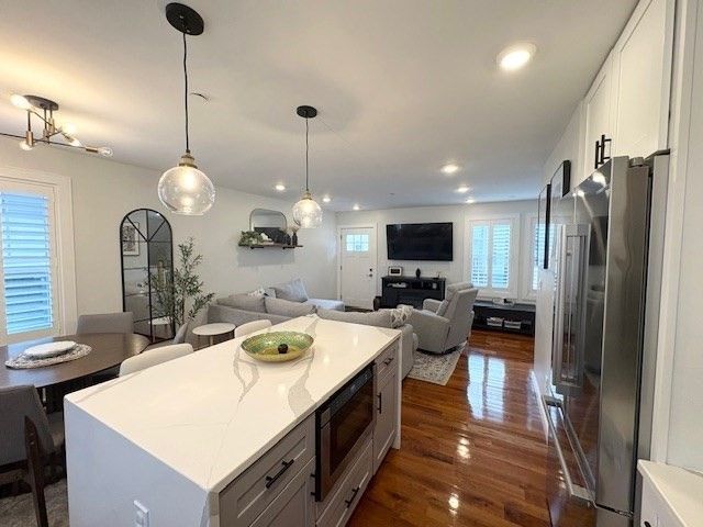 242 R Broadway 1, Somerville, MA 02145