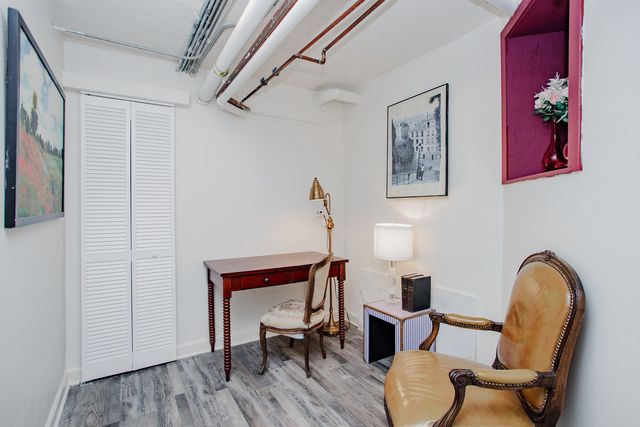 622 W Briar Place G, Chicago, IL 60657
