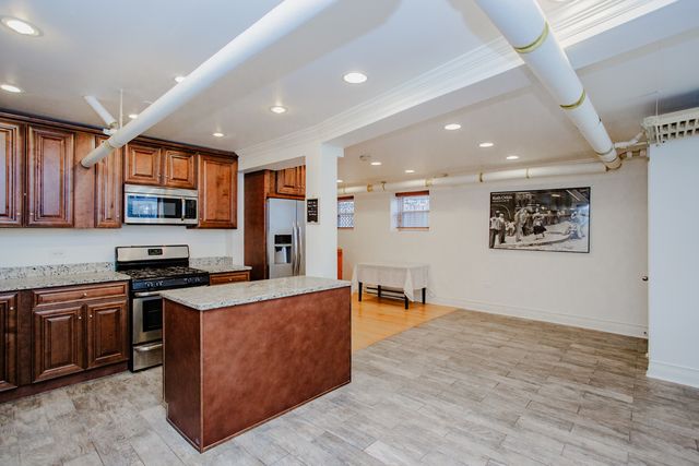 622 W Briar Place G, Chicago, IL 60657