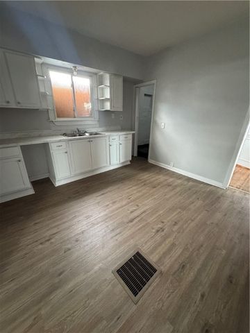 5 Laser Street, Rochester, NY 14621