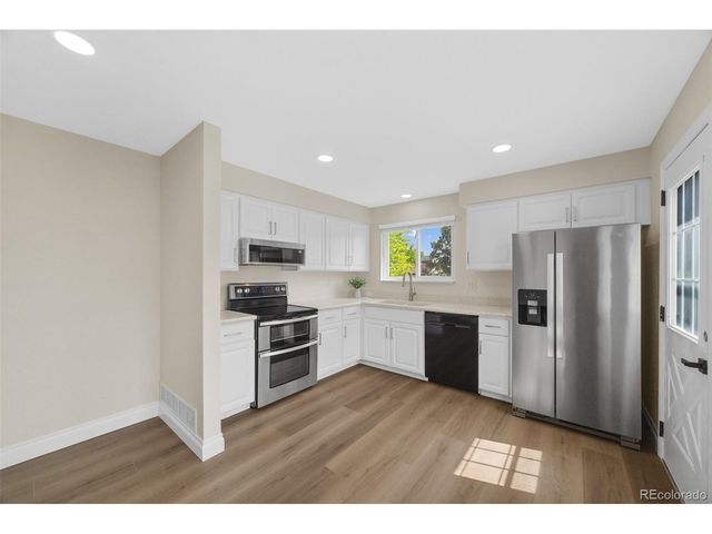 7415 Chase St, Arvada, CO 80003