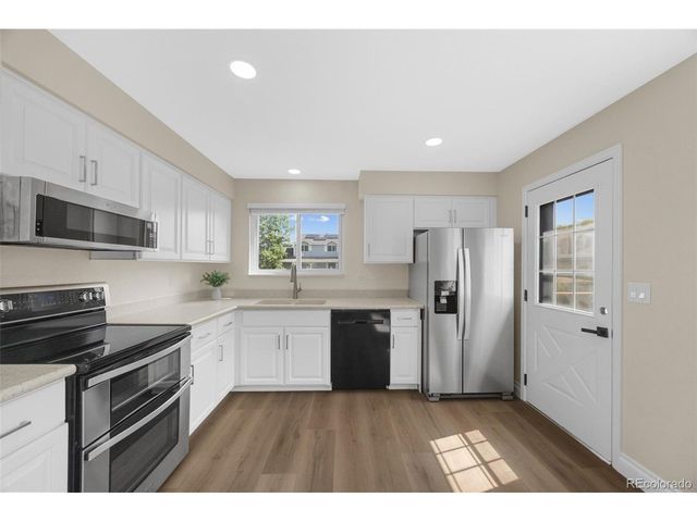 7415 Chase St, Arvada, CO 80003