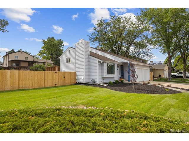 7415 Chase St, Arvada, CO 80003
