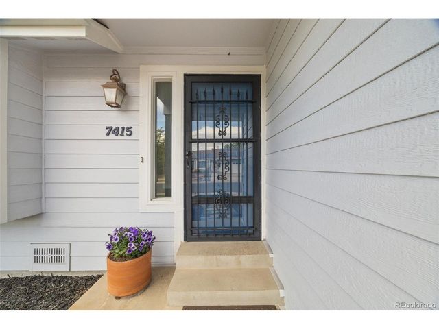 7415 Chase St, Arvada, CO 80003