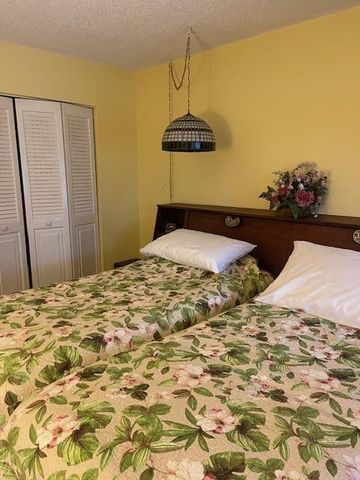 2 Fanshaw A 2, Boca Raton, FL 33434