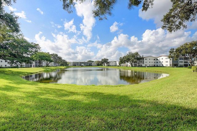 2 Fanshaw A 2, Boca Raton, FL 33434