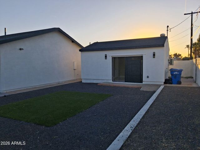 106 E EL CAMINO Drive, Phoenix, AZ 85020