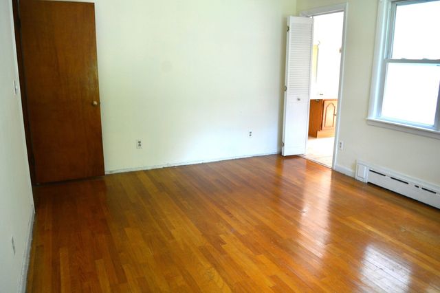 18 Highland Park Drive, West Springfield, MA 01089