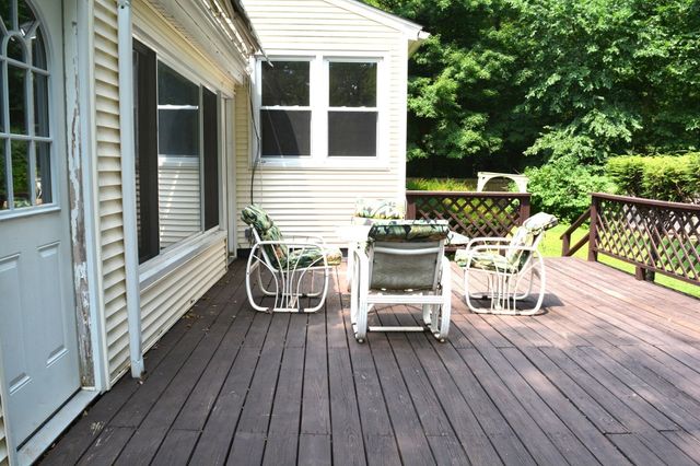 18 Highland Park Drive, West Springfield, MA 01089