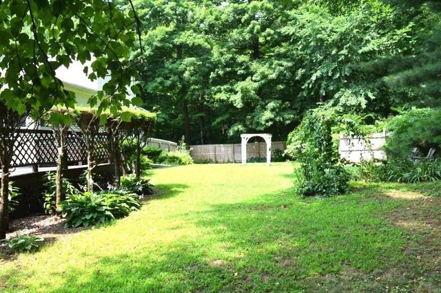 18 Highland Park Drive, West Springfield, MA 01089