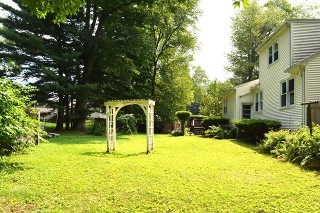 18 Highland Park Drive, West Springfield, MA 01089