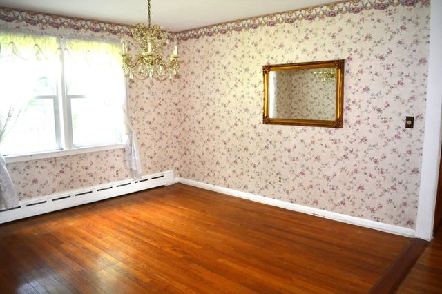 18 Highland Park Drive, West Springfield, MA 01089
