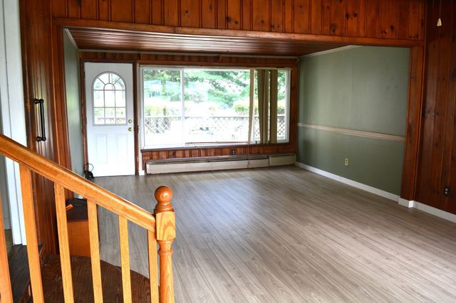 18 Highland Park Drive, West Springfield, MA 01089