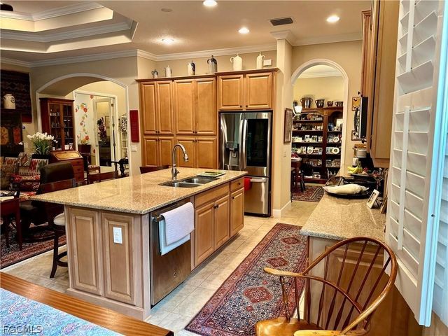 9061 Isla Bella CIR, Bonita Springs, FL 34135