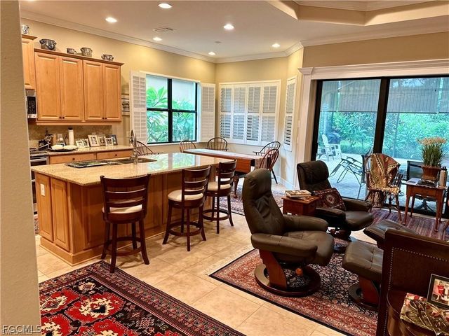 9061 Isla Bella CIR, Bonita Springs, FL 34135