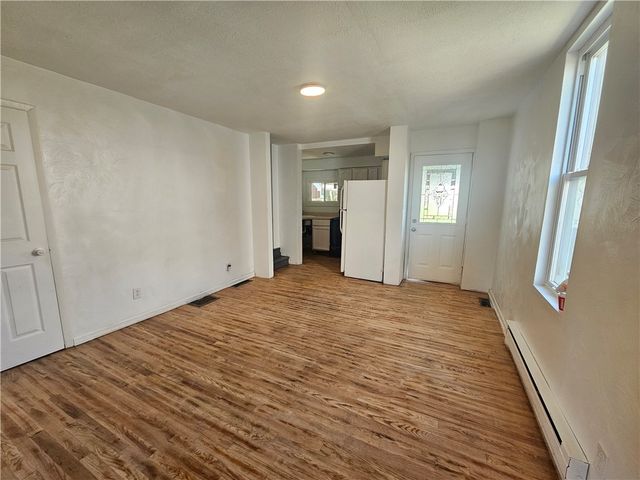 807 Hazlett Ave, Brackenridge, PA 15014