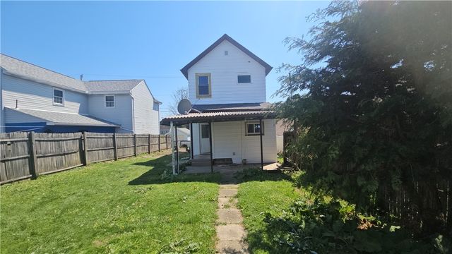 807 Hazlett Ave, Brackenridge, PA 15014