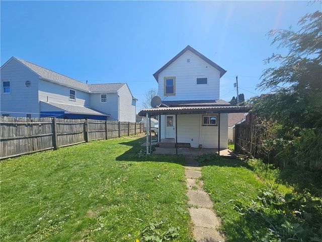 807 Hazlett Ave, Brackenridge, PA 15014
