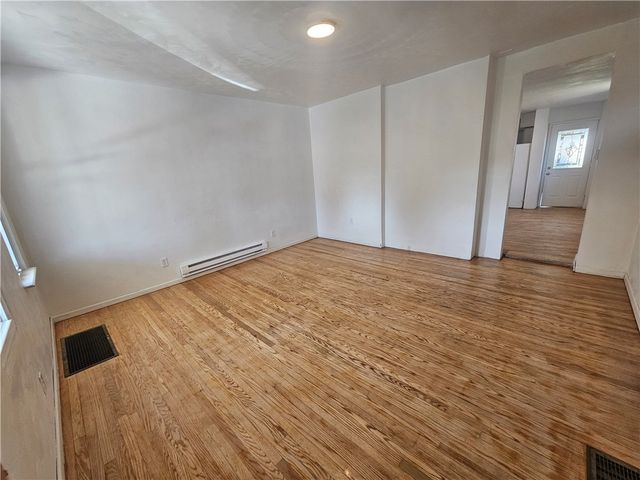 807 Hazlett Ave, Brackenridge, PA 15014