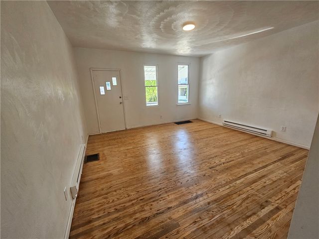 807 Hazlett Ave, Brackenridge, PA 15014