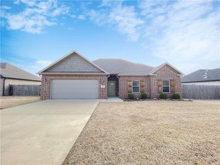 360 Captain Hopkins Street, Prairie Grove, AR 72753